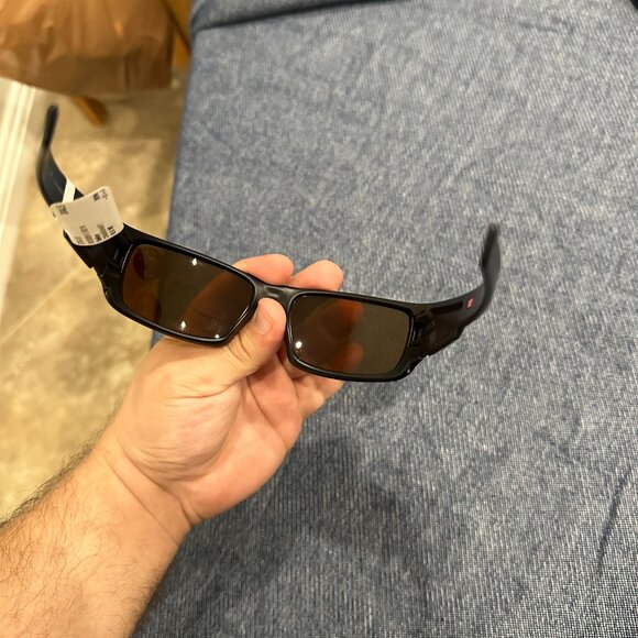 OAKLEY CRANKSHAFT Matte Black Frame Dark Bronze lens Sunglass 9239-03 - Picture 4 of 5